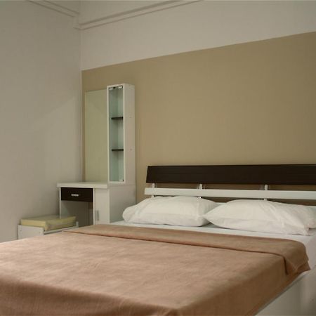 Baanbudsarin Apartment Sing Buri Exteriör bild