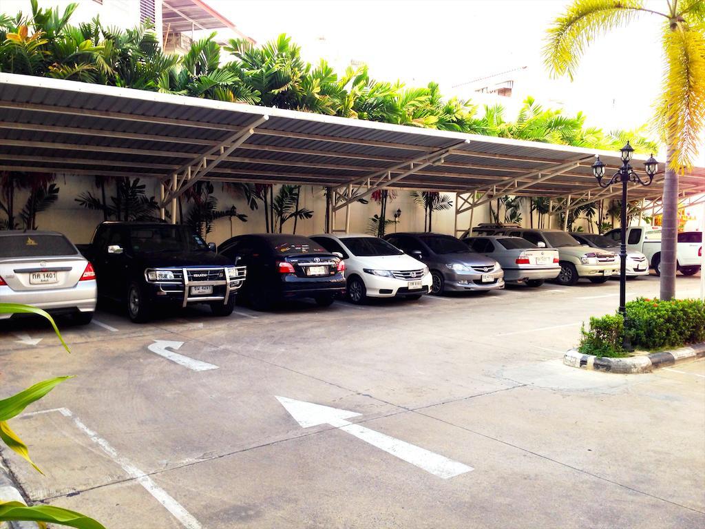 Baanbudsarin Apartment Sing Buri Exteriör bild