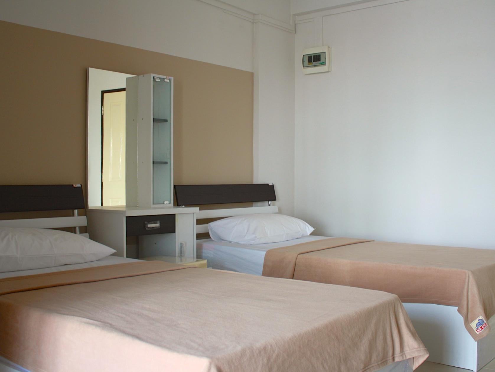 Baanbudsarin Apartment Sing Buri Exteriör bild